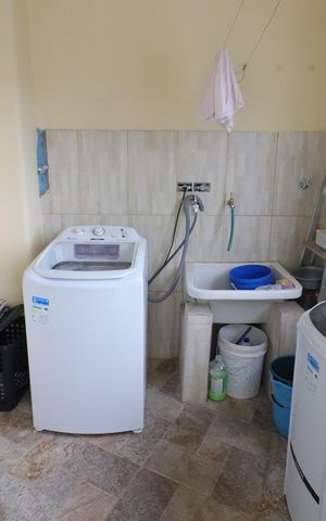 Casa à venda com 200m², 5 quartos e 4 vagasÁrea de Serviço