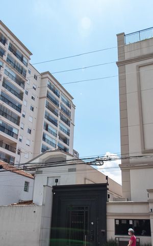 Apartamento à venda com 85m², 3 quartos e 2 vagas Apartamento à venda com 85m², 3 quartos e 2 vagasFachada