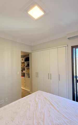 Apartamento à venda com 120m², 2 quartos e 2 vagas Apartamento à venda com 120m², 2 quartos e 2 vagasQuarto