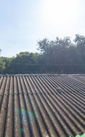 Casa à venda com 140m², 4 quartos e 3 vagas Casa à venda com 140m², 4 quartos e 3 vagasVista do Quarto 03 da casa 01