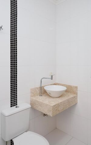 Casa à venda com 220m², 3 quartos e 2 vagas Casa à venda com 220m², 3 quartos e 2 vagasBanheiro da Suíte 2