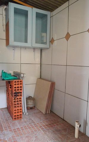 Casa à venda com 80m², 2 quartos e 1 vagaÁrea de Serviço