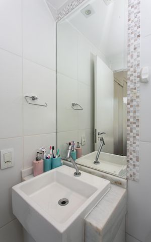 Apartamento à venda com 59m², 3 quartos e 1 vaga Apartamento à venda com 59m², 3 quartos e 1 vagaBanheiro da Suíte