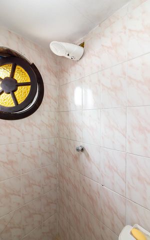 Casa à venda com 500m², 3 quartos e 3 vagasBanheiro 6