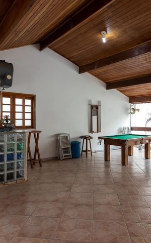 Casa à venda com 500m², 3 quartos e 3 vagasSalão