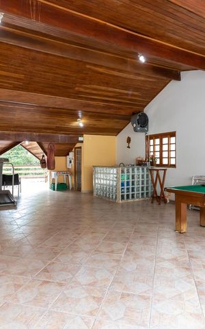 Casa à venda com 500m², 3 quartos e 3 vagasSalão