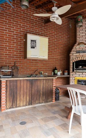 Casa à venda com 500m², 3 quartos e 3 vagasChurrasqueira