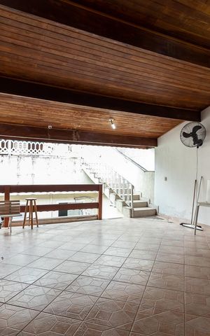 Casa à venda com 500m², 3 quartos e 3 vagasSalão