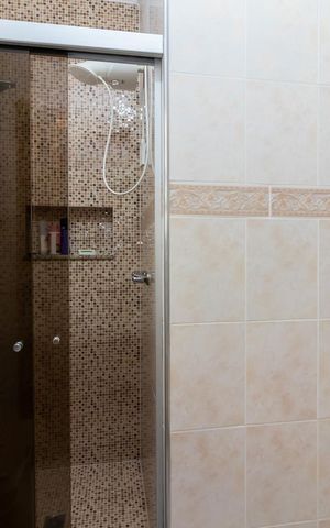 Casa à venda com 500m², 3 quartos e 3 vagasBanheiro da Suíte 2