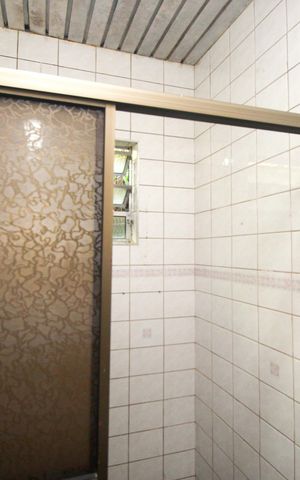 Casa para alugar com 60m², 1 quarto e 3 vagasBanheiro
