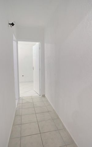 Casa à venda com 100m², 3 quartos e 1 vagaCorredor