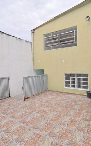 Casa à venda com 100m², 3 quartos e 1 vagaQuintal