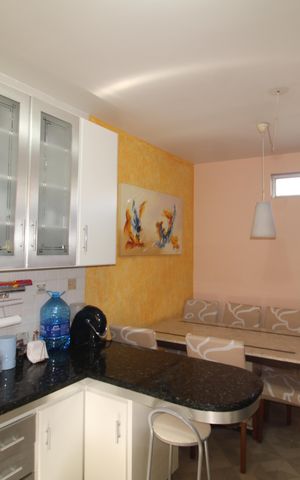Casa à venda com 125m², 3 quartos e 2 vagasCozinha