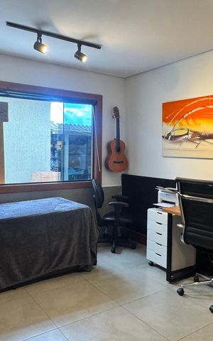 Casa à venda com 280m², 3 quartos e 3 vagas Casa à venda com 280m², 3 quartos e 3 vagasQuarto 1
