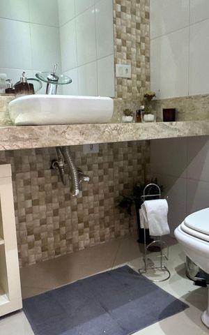 Casa à venda com 280m², 3 quartos e 3 vagas Casa à venda com 280m², 3 quartos e 3 vagasBanheiro