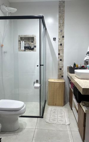 Casa à venda com 280m², 3 quartos e 3 vagas Casa à venda com 280m², 3 quartos e 3 vagasBanheiro Suite