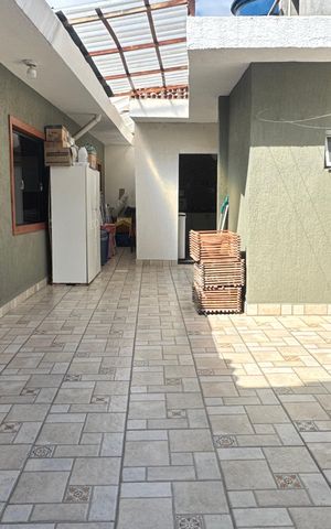 Casa à venda com 280m², 3 quartos e 3 vagas Casa à venda com 280m², 3 quartos e 3 vagasQuintal fundo