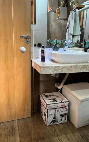 Casa à venda com 280m², 3 quartos e 3 vagas Casa à venda com 280m², 3 quartos e 3 vagasBanheiro