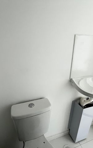 Apartamento à venda com 29m², 2 quartos e sem vaga Apartamento à venda com 29m², 2 quartos e sem vagaBanheiro
