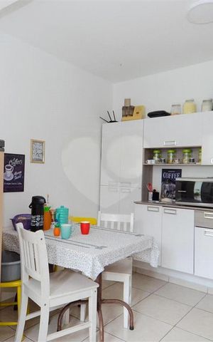 Casa à venda com 164m², 4 quartos e 2 vagas