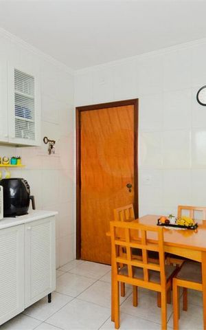 Casa à venda com 164m², 4 quartos e 2 vagas