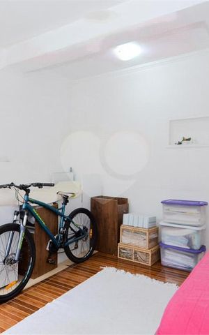 Casa à venda com 164m², 4 quartos e 2 vagas