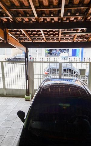 Casa à venda com 164m², 4 quartos e 2 vagas