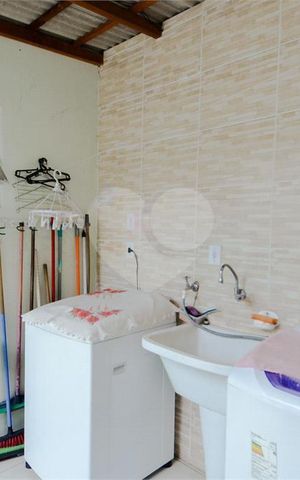 Casa à venda com 164m², 4 quartos e 2 vagas