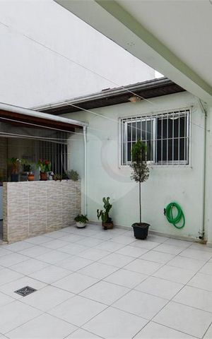 Casa à venda com 164m², 4 quartos e 2 vagas