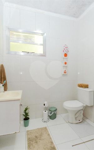 Casa à venda com 164m², 4 quartos e 2 vagas