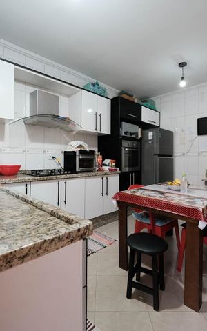 Casa à venda com 145m², 3 quartos e 2 vagasCozinha