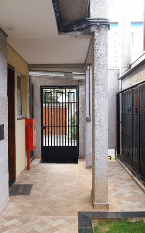 Apartamento à venda com 37m², 2 quartos e sem vagaÁrea comum - Portão do prédio