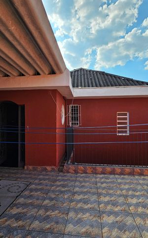 Casa à venda com 130m², 3 quartos e 2 vagasÁrea externa