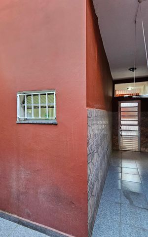 Casa à venda com 130m², 3 quartos e 2 vagasÁrea externa
