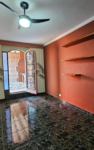 Casa à venda com 130m², 3 quartos e 2 vagasSala