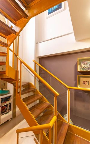 Apartamento à venda com 148m², 3 quartos e 2 vagasEscadas