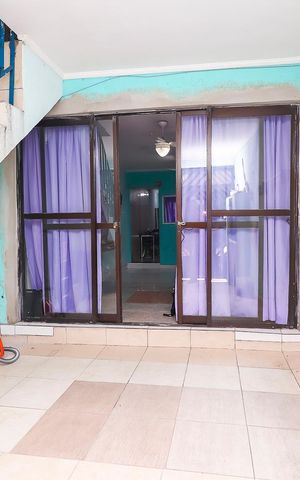 Casa à venda com 88m², 4 quartos e 1 vagaGaragem