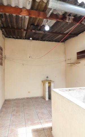 Casa à venda com 88m², 4 quartos e 1 vagaCasa 1 - Área de Serviço