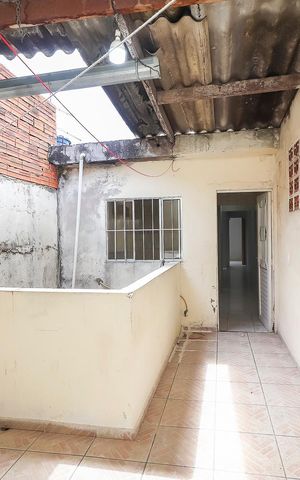 Casa à venda com 88m², 4 quartos e 1 vagaCasa 1 - Área de Serviço