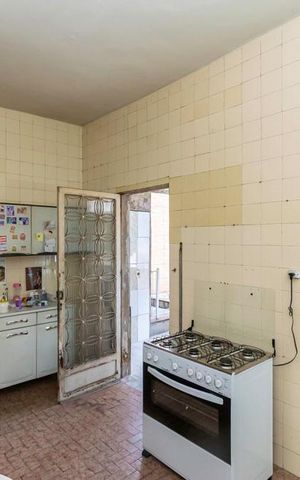 Casa à venda com 200m², 3 quartos e 3 vagas Casa à venda com 200m², 3 quartos e 3 vagasCozinha
