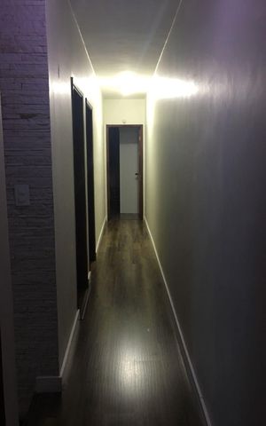 Casa à venda com 169m², 3 quartos e 2 vagasCorredor