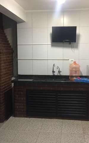 Casa à venda com 169m², 3 quartos e 2 vagasÁrea externa