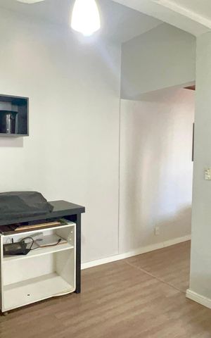 Apartamento à venda com 81m², 2 quartos e sem vaga Apartamento à venda com 81m², 2 quartos e sem vagaSala Reversível