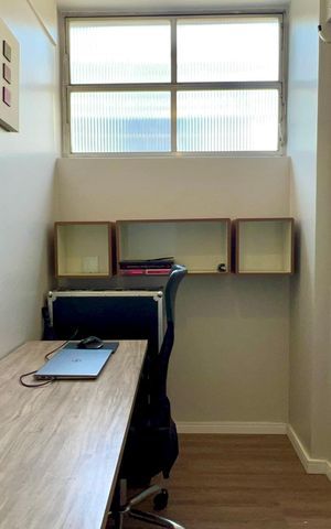 Apartamento à venda com 81m², 2 quartos e sem vaga Apartamento à venda com 81m², 2 quartos e sem vagaEscritório