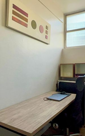 Apartamento à venda com 81m², 2 quartos e sem vaga Apartamento à venda com 81m², 2 quartos e sem vagaEscritório