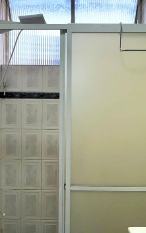 Apartamento à venda com 81m², 2 quartos e sem vaga Apartamento à venda com 81m², 2 quartos e sem vagaBanheiro