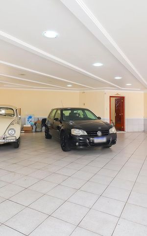 Casa à venda com 570m², 4 quartos e 10 vagasGaragem
