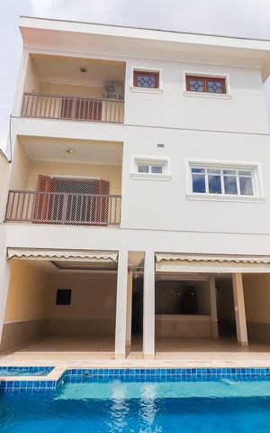 Casa à venda com 570m², 4 quartos e 10 vagasPiscina