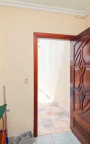 Casa à venda com 570m², 4 quartos e 10 vagasEdícula