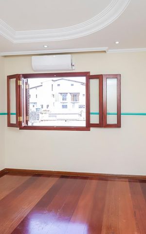 Casa à venda com 570m², 4 quartos e 10 vagasQuarto 2